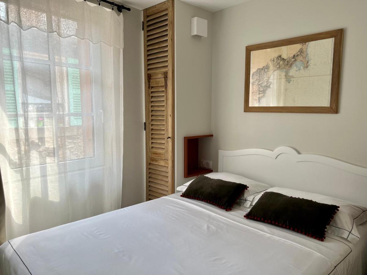 昂蒂布Les Petits Volets 2住宿加早餐旅馆 外观 照片